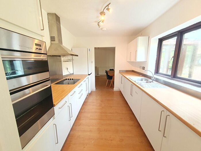 6 Bedroom Semi-Detached House To Rent In Salter Avenue, Norwich, NR4