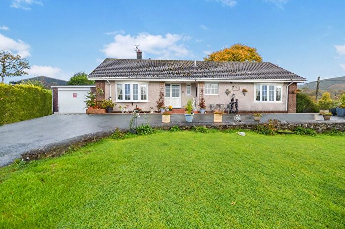 3 Bedroom Bungalow For Sale In Carno, Caersws, Powys, SY17