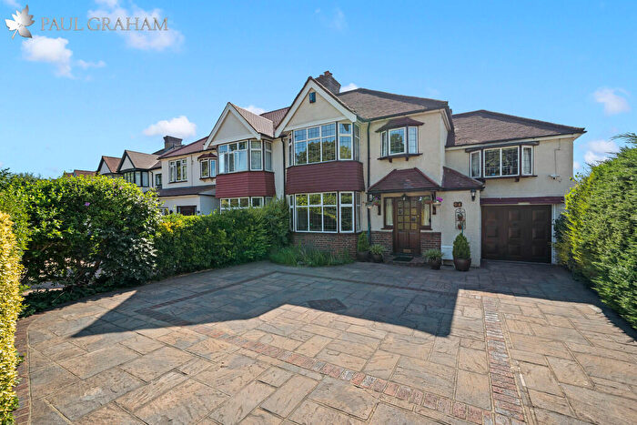 4 Bedroom Semi Detached House For Sale In Foresters Drive, South Wallington, SM6