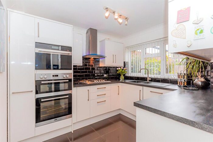 3 Bedroom Terraced House For Sale In Clavell Close, Rainham, Kent, ME8