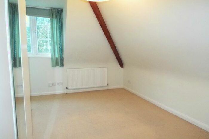 1 Bedroom Flat To Rent In The Grange, Woking, GU22