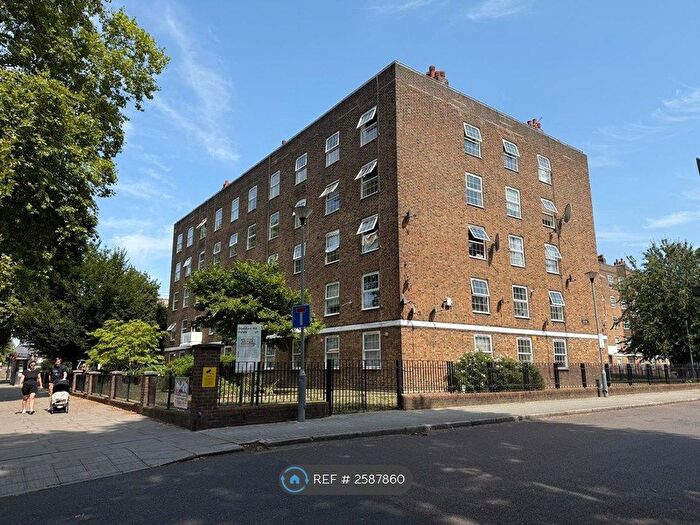 3 Bedroom Flat To Rent In Berwyn House, London, N16