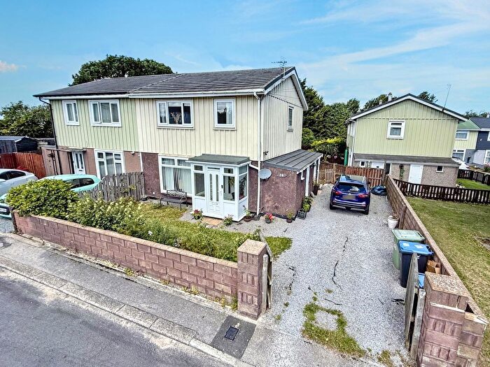 3 Bedroom Semi-Detached House For Sale In Hillsyde Crescent, Thornley, Durham, DH6
