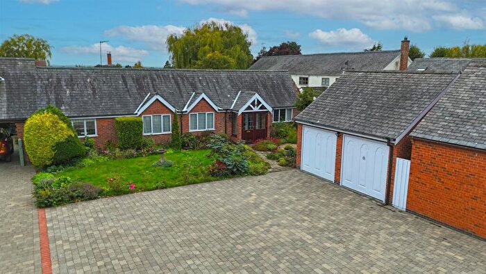 3 Bedroom Detached Bungalow For Sale In Manor Farm Close, Tugby, LE7