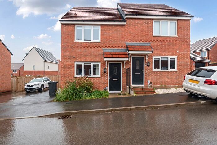 2 Bedroom Semi-Detached House To Rent In Horwood Drive, Gedling, Nottingham, Nottinghamshire, NG4