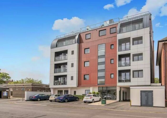 1 Bedroom Flat To Rent In Magna West, W Byfleet, Surrey, KT14