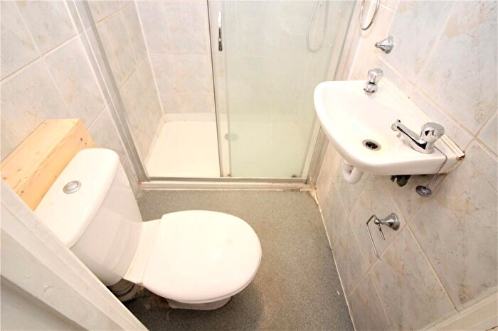 1 Bedroom Flat To Rent In Milton Road, Gravesend, Kent, DA12
