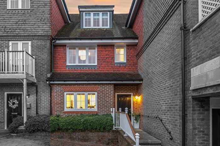 3 Bedroom Detached House For Sale In Huntingdon Avenue, Tunbridge Wells, TN4