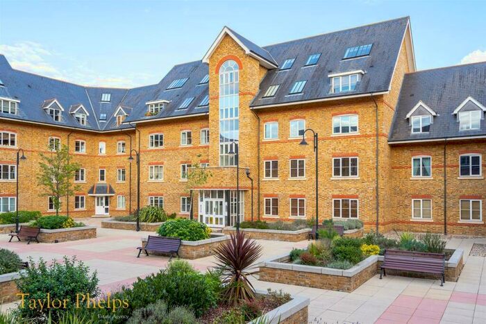 2 Bedroom Apartment To Rent In Stewart Place, Ware, SG12