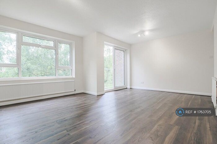 2 Bedroom Flat To Rent In Malcolm Way, London, E11