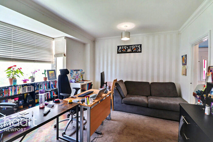 3 Bedroom End Of Terrace House For Sale In Maesglas Crescent, Newport, NP20