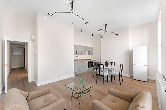 1 Bedroom Flat To Rent In Upper Street, London, N1