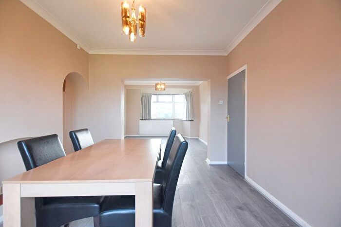4 Bedroom Semi-Detached House To Rent In Cecil Avenue, Hornchurch, RM11