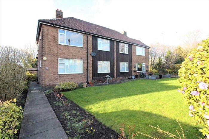 2 Bedroom Apartment To Rent In Alexandra Road, LS28