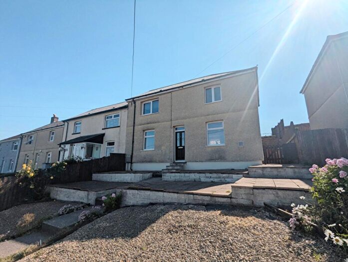 3 Bedroom End Of Terrace House For Sale In Bryn Road, Markham, Caerphilly County Borough, NP12