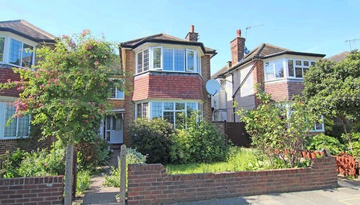2 Bedroom Maisonette To Rent In Craneford Way, Twickenham, TW2