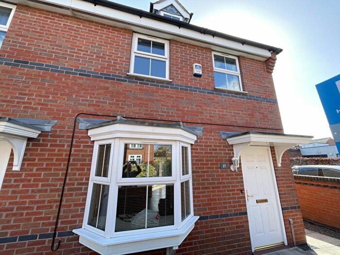 3 Bedroom Semi-Detached House To Rent In Trinity Street, Loughborough, LE11