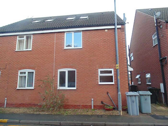 2 Bedroom Terraced House To Rent In Brewery Hill, Grantham, NG31