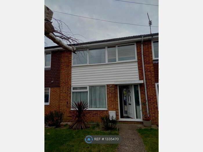 3 Bedroom Terraced House To Rent In Birch Road, Godalming, GU7