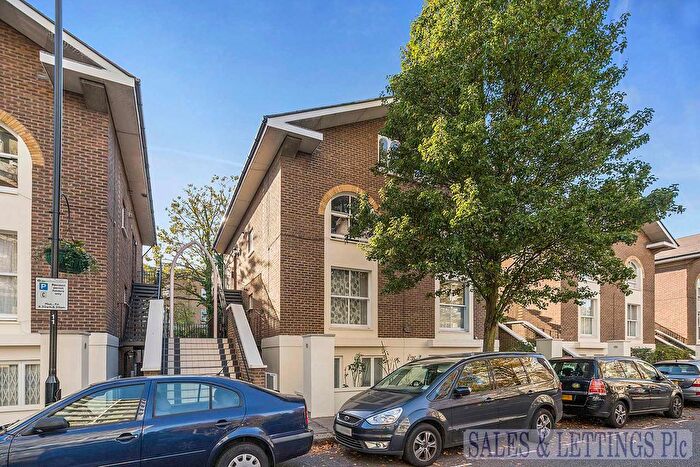 2 Bedroom Flat To Rent In Lanark Road, London, W9