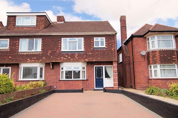 3 Bedroom Semi-Detached House For Sale In Castle Street, Portchester, PO16