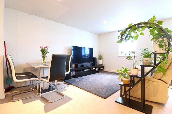 2 Bedroom Apartment To Rent In Beresford Road, New Malden, KT3