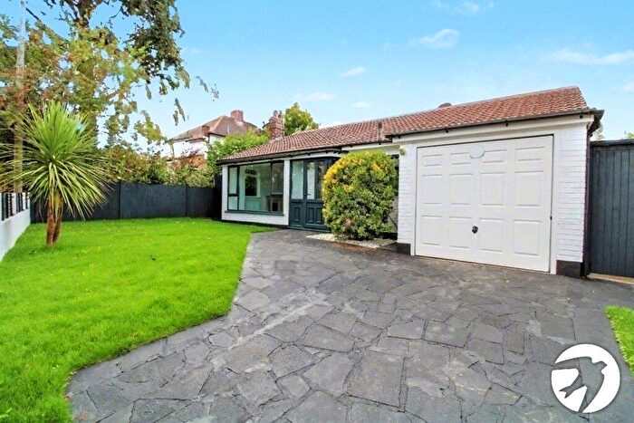 3 Bedroom Bungalow To Rent In Park Crescent Road, Erith, DA8