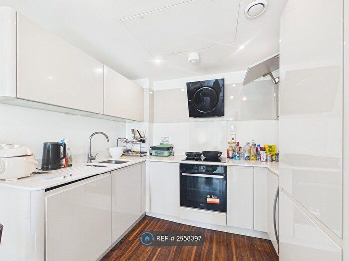 1 Bedroom Flat To Rent In Altitude Point, London, E1