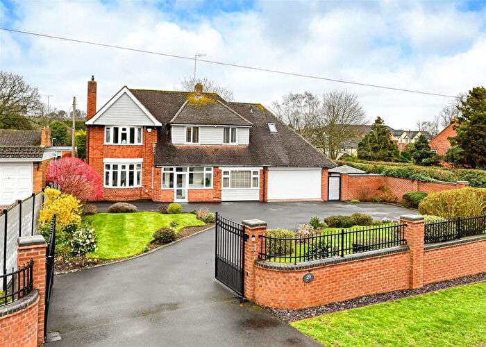 4 Bedroom Detached House For Sale In Bridgnorth Road, Himley, Dudley, DY3