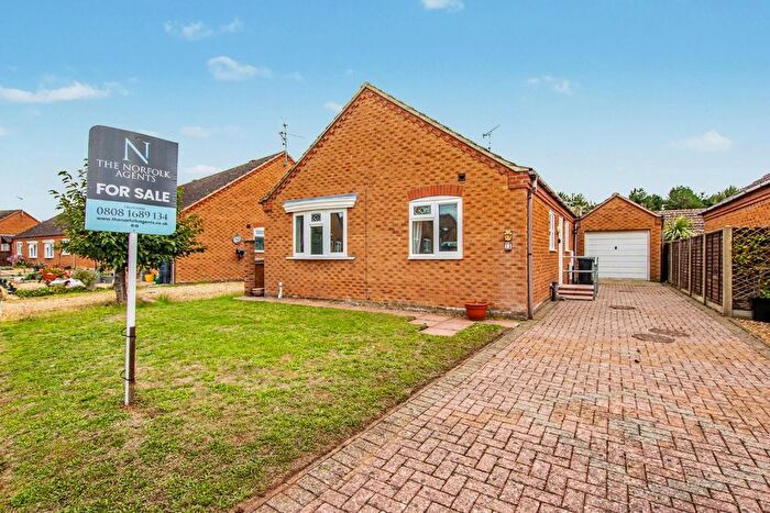 2 Bedroom Detached Bungalow For Sale In Wiclewood Way, Dersingham, PE31