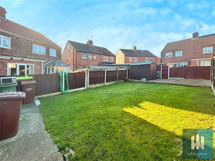 3 Bedroom End Of Terrace House For Sale In Kingsway, Pontefract, West Yorkshire, WF8