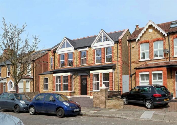 1 Bedroom Flat To Rent In Albany Road, Ealing, London, W13