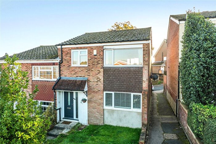 3 Bedroom End Terrace House For Sale In Latham Close, Biggin Hill, Westerham, Kent, TN16