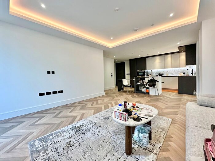 2 Bedroom Flat To Rent In Brigade Mews, London, SE1