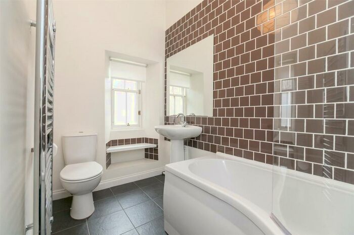 1 Bedroom Apartment To Rent In Leslie Place, Edinburgh, EH4