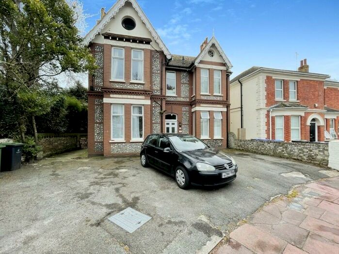 Studio To Rent In Winchester Road, Worthing, BN11