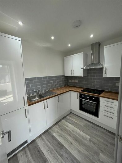 1 Bedroom Flat To Rent In Grosvenor House, Union Street, Wakefield, WF1