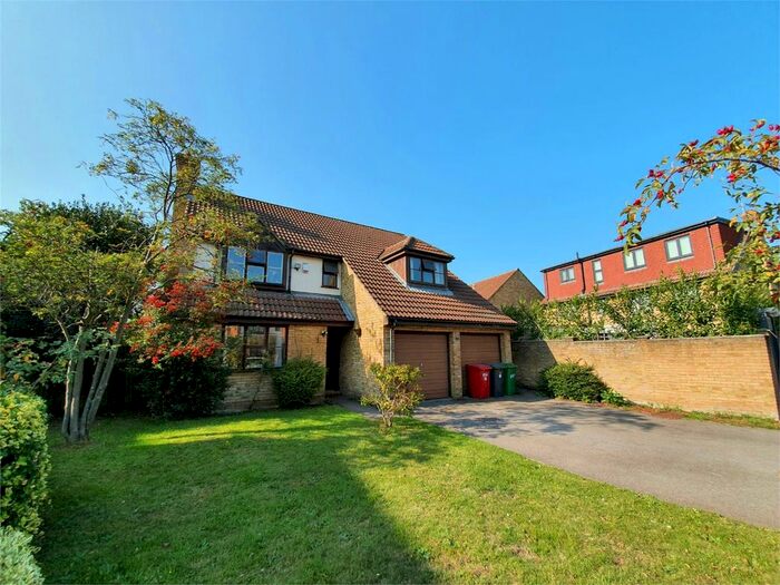 4 Bedroom Detached House To Rent In Palmerston Avenue, Slough, Berkshire, SL3