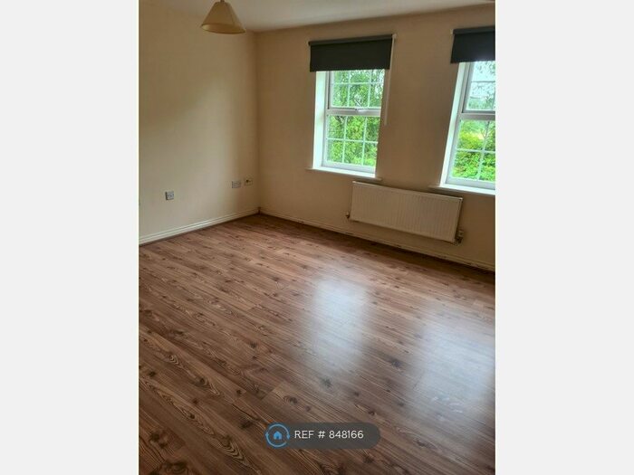 2 Bedroom Flat To Rent In Leicester, Leicester, LE18
