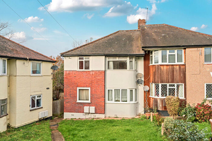 2 Bedroom Apartment For Sale In Moremead Road, London, SE6