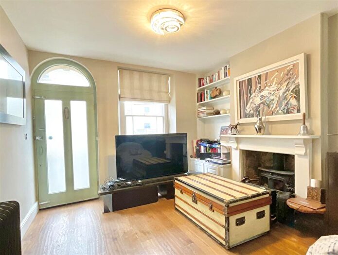 4 Bedroom End Of Terrace House For Sale In Central Cirencester, GL7