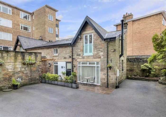 2 Bedroom Property To Rent In York Place, Harrogate, HG1