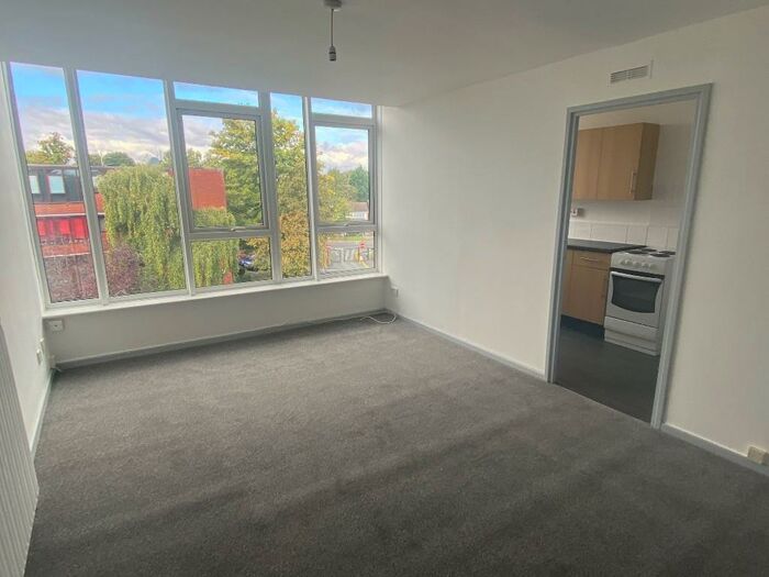1 Bedroom Flat To Rent In Browns Green, Birmingham, B20