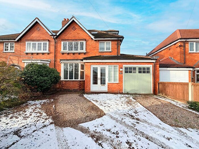 4 Bedroom Semi Detached House For Sale In Station Road, Wythall, B47