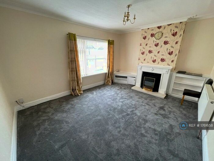 2 Bedroom Flat To Rent In Breck Road, Blackpool, FY3