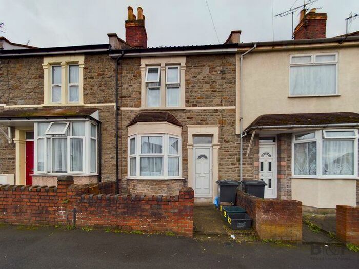 2 Bedroom Terraced House To Rent In Woodland Way Kingswood, BS15