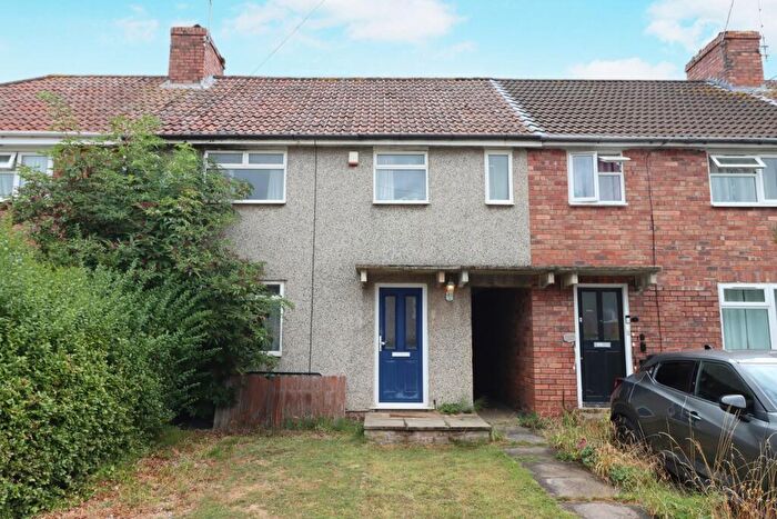 3 Bedroom Terraced House For Sale In Briar Walk, Bristol, BS16