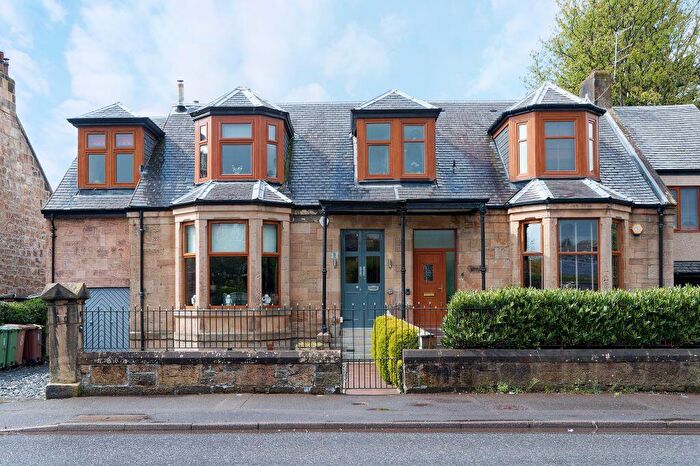 6 Bedroom Semi-detached Villa For Sale In Hawkhead Road, Paisley, PA1