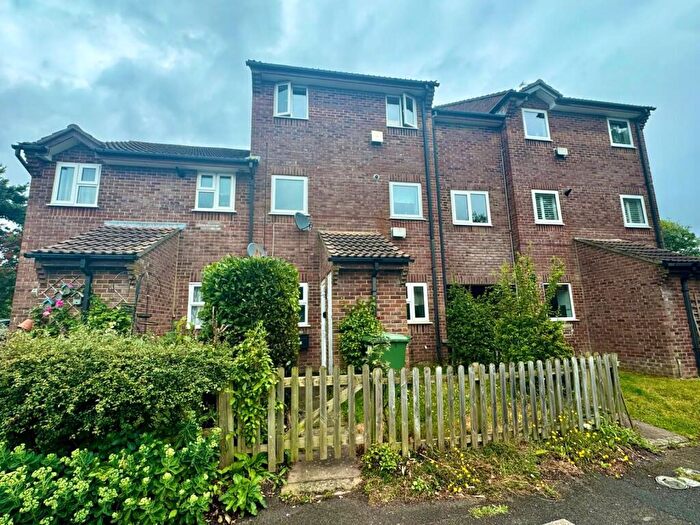 1 Bedroom Flat To Rent In Sydling Close, Poole, BH17