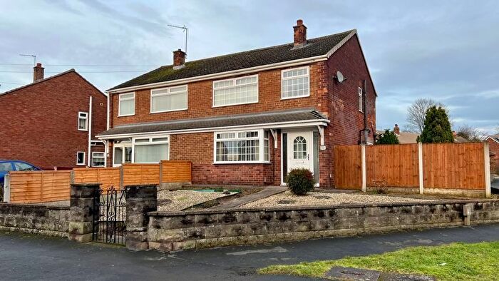 3 Bedroom Semi Detached House For Sale In Low Leys Road, Bottesford, DN17